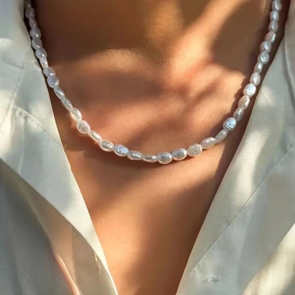 Pearl Choker Necklace Vintage - قلادة تشوكر بسيطة من اللؤلؤ الصناعي،