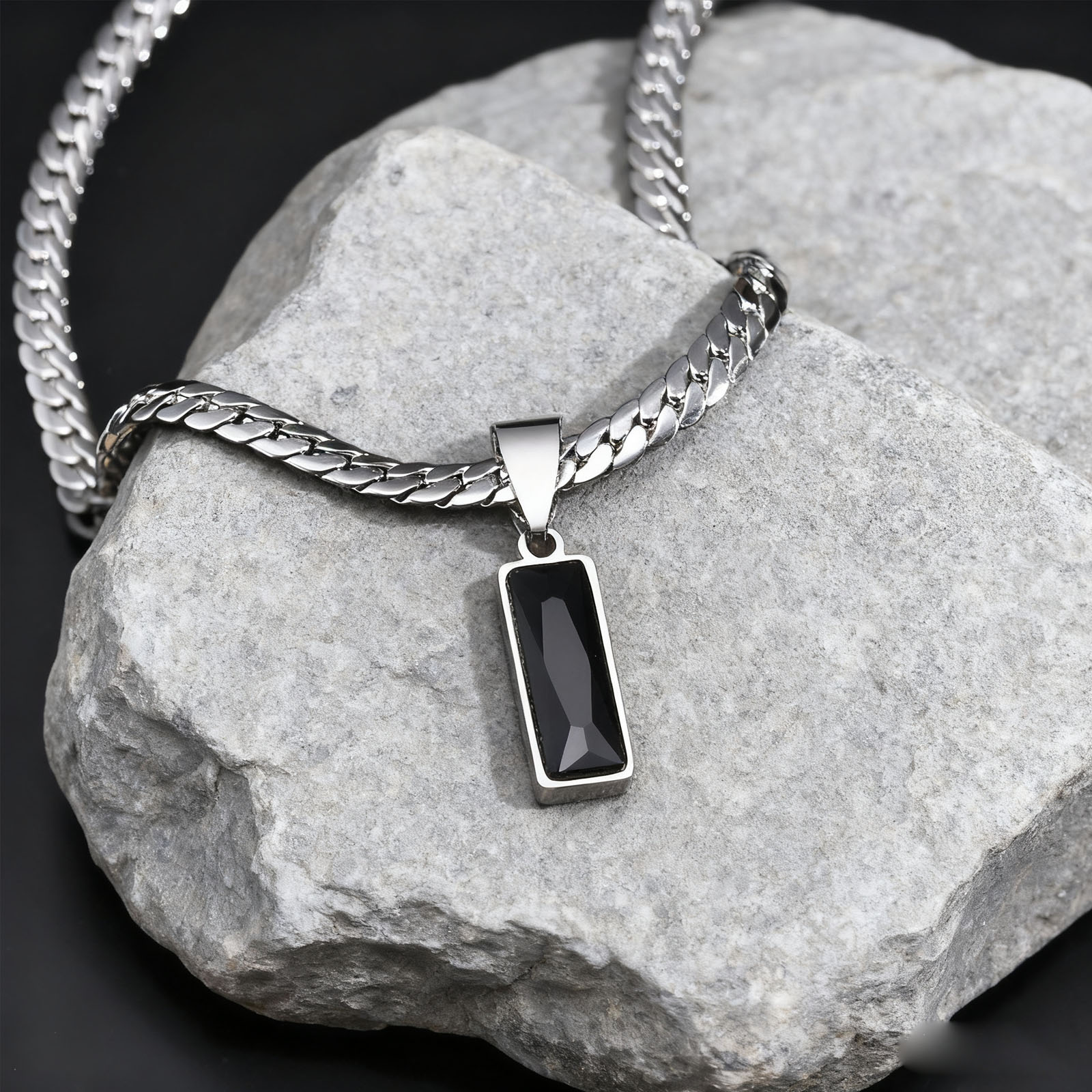 Cuban Link Chain 12Mm - أنيق رجل هندسية حجر قلادة القلائد