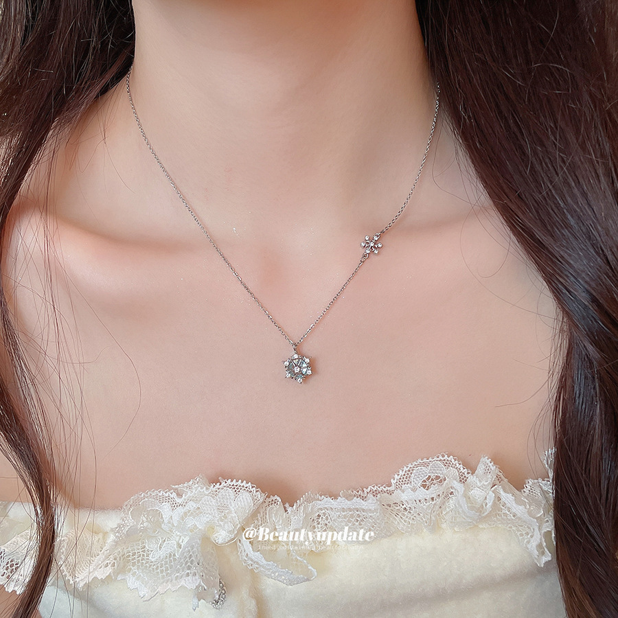 قلادة بتصميم ندفة ثلج بلورية م - مراجعة Layered Pendant Necklace Aesthetic وسعره