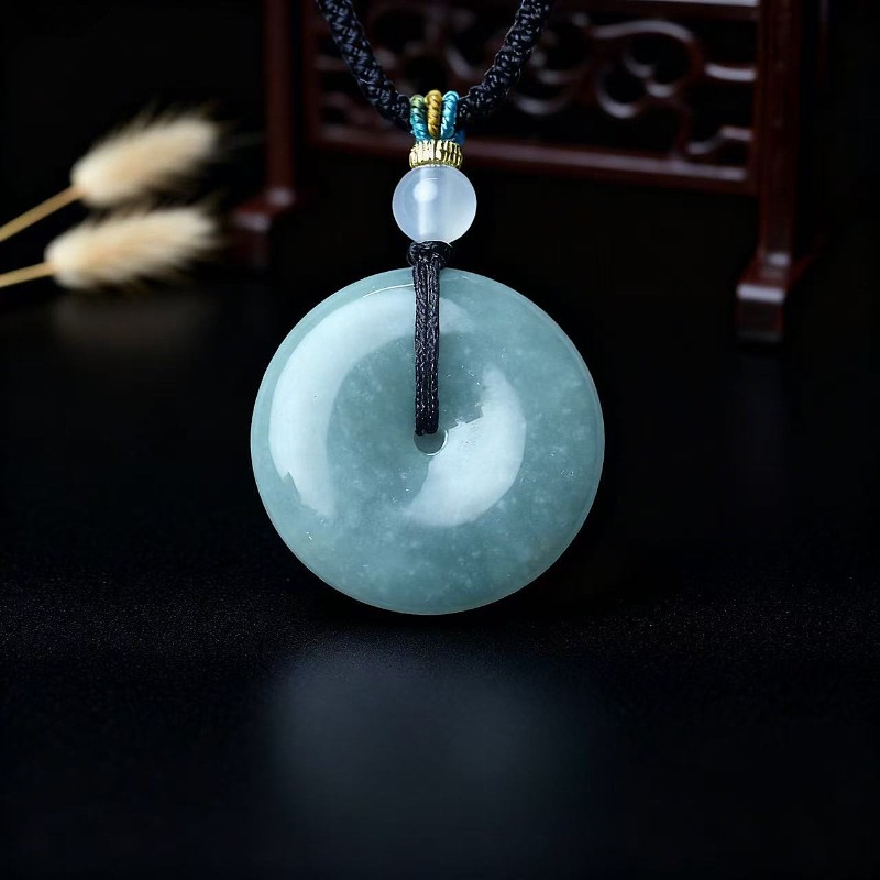 قلادة جديدة من اليشم الطبيعي ع - مراجعة Necklaces وسعره