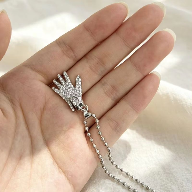 قلادة قفاز مايكل جاكسون المرصع - مراجعة Anime Pendant Necklace وسعره