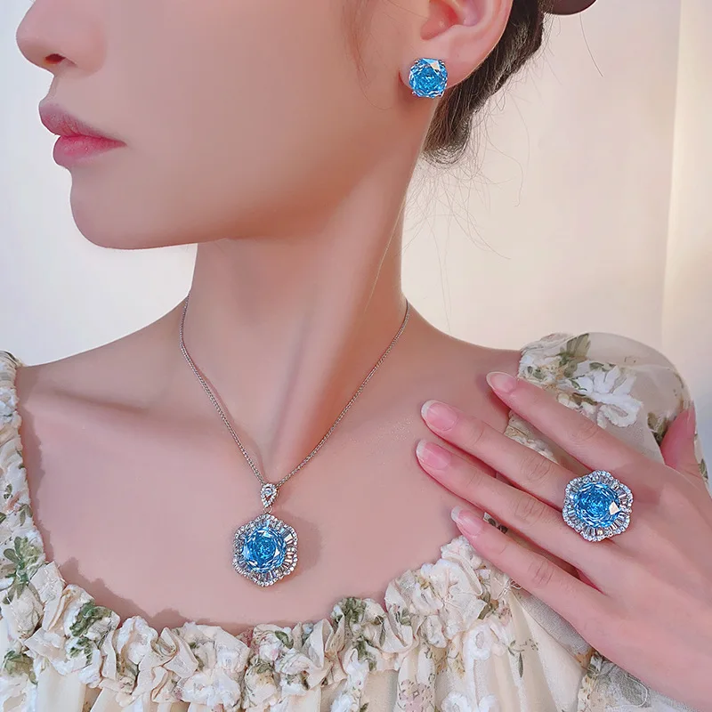 مجوهرات نسائية عصرية: أقراط عل - مراجعة Earrings وسعره