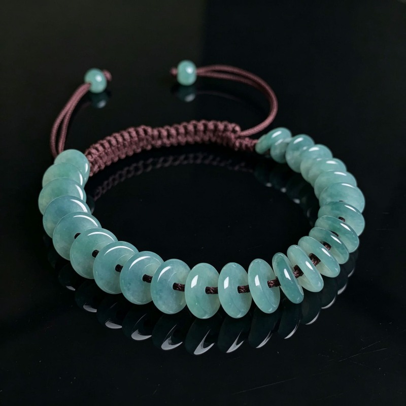 سوار من اليشم الطبيعي من الدرج - مراجعة Bracelets وسعره