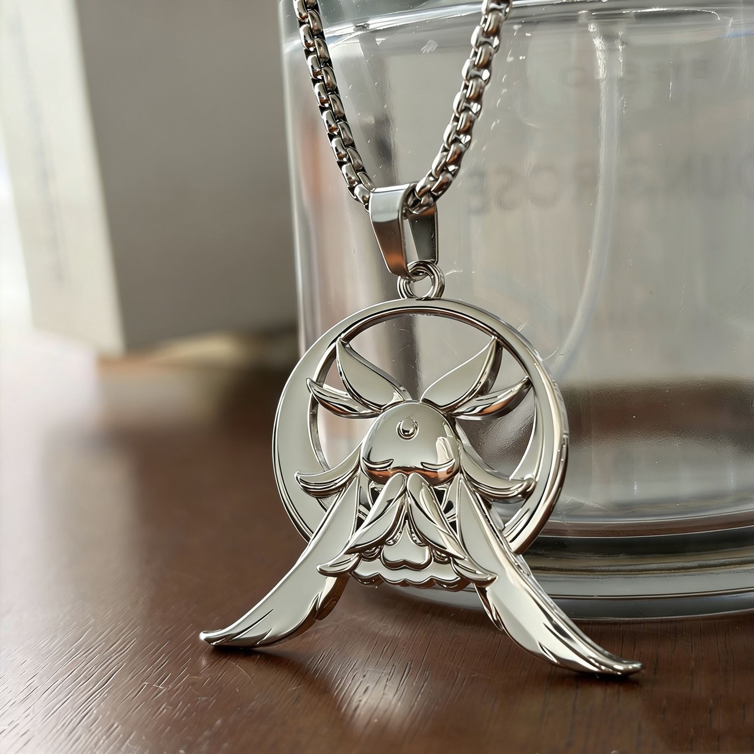 قلادة كولومبينا كوهينكي من لعب - مراجعة Anime Pendant Necklace وسعره